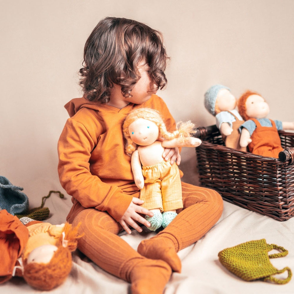 Lili Waldorf art puppe stoffpuppe montessori