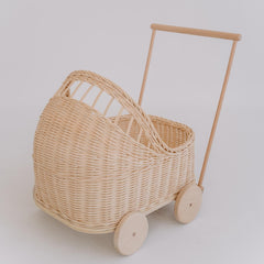 Rattan-Puppenwagen